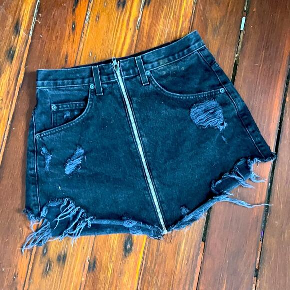 Carmar Beatrice front zip raw edge frayed distressed denim mini skirt sz 27 - Picture 2 of 8